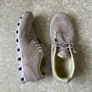 On Running Cloud 5 Running Shoes size 9.5
